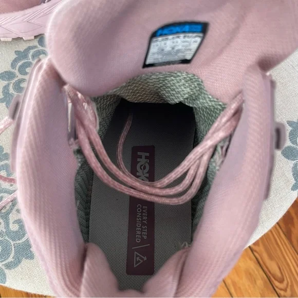 Hoka Women's Anacapa Mid GTX hiking boots in the color Pale Mauve/Pink - Picture 5 of 8